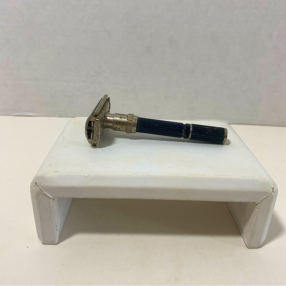 Vintage Gillette, Super Razor Adjustable 1-9 Double Edge, Safety Black
